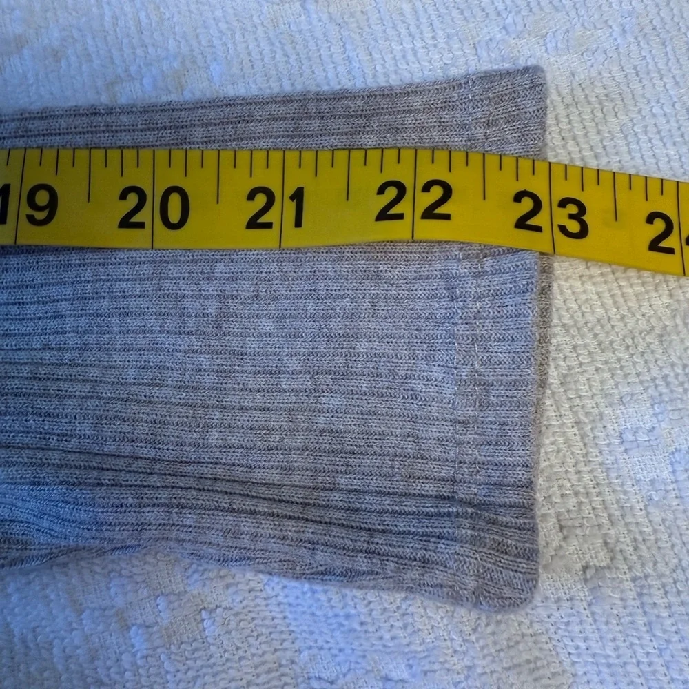 PrettyLittleThing Light Gray Ribbed Sweater - Picture 6 of 7